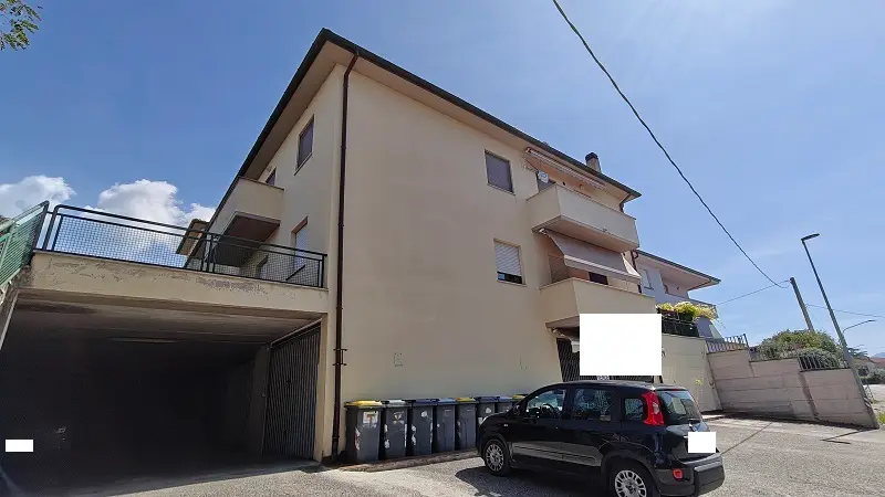 Abitazione Di Tipo Civile · Trevi