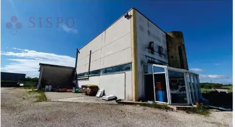 Magazzini E Locali Di Deposito all'asta a Gualdo Cattaneo (PG)