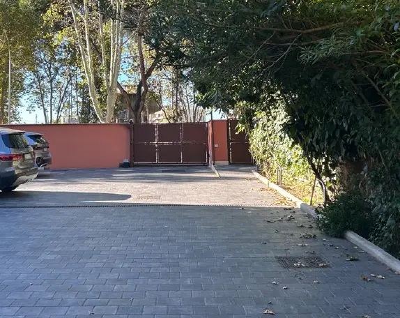 Porzione Di Immobile · Roma