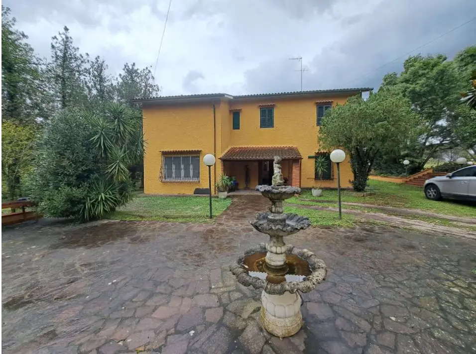Villa · Fauglia