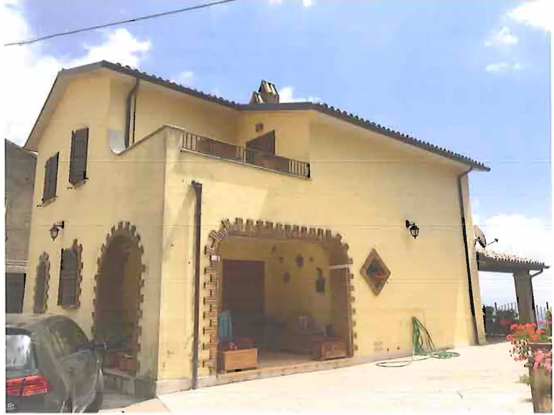 Abitazione Di Tipo Economico · Montecchio