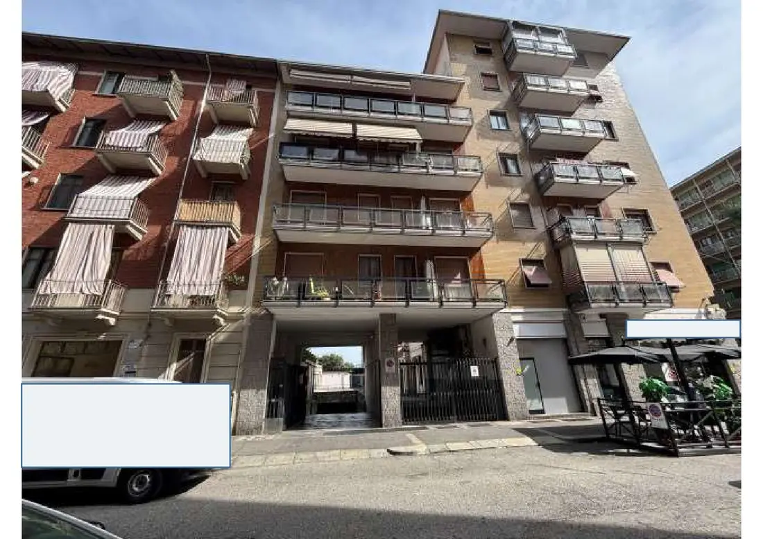 Garage O Autorimessa · Torino