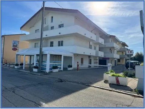 Negozi, Botteghe all'asta a Casalbordino (CH)