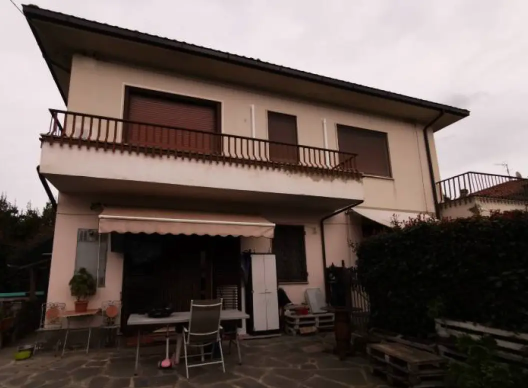 Abitazione Di Tipo Civile · San Giuliano Terme