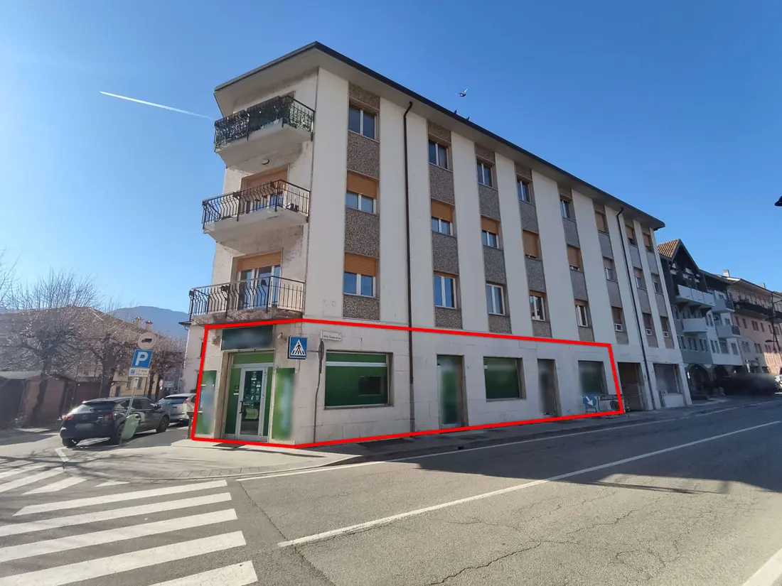 Fabbricati Costruiti Per Esigenze Commerciali · Tolmezzo