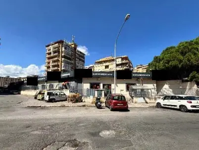 Magazzini E Locali Di Deposito · Palermo