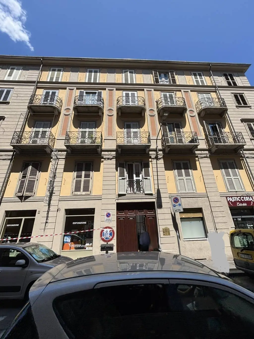 Abitazione Di Tipo Ultrapopolare · Torino