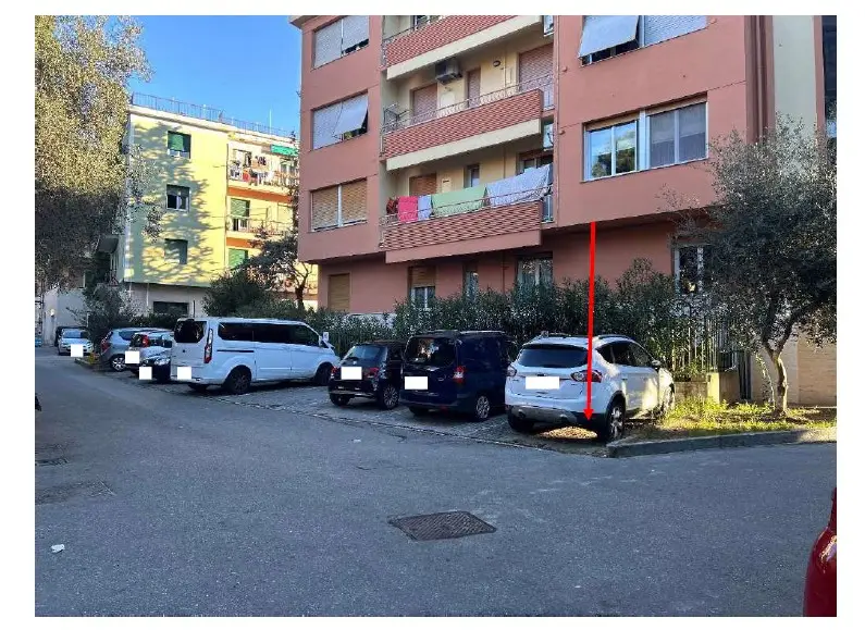 Posto Auto · Genova
