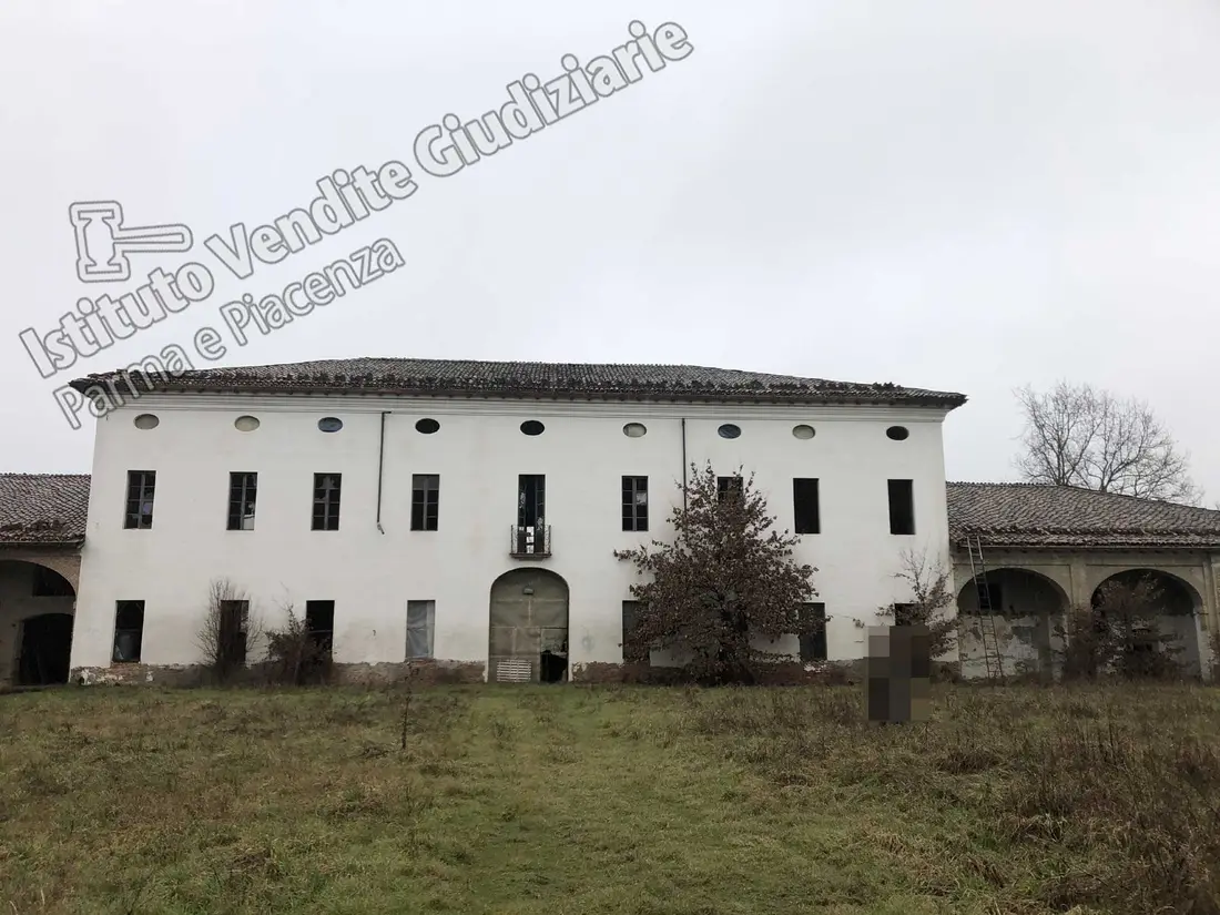 Fabbricato · Busseto