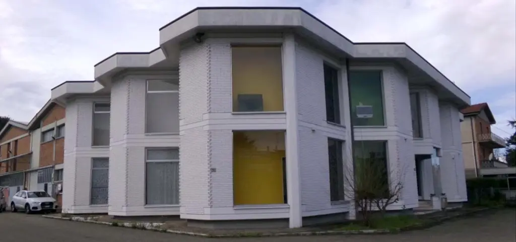 Fabbricati Costruiti Per Esigenze Commerciali · Cavriago