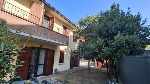 Abitazione Di Tipo Civile · Cadelbosco di Sopra