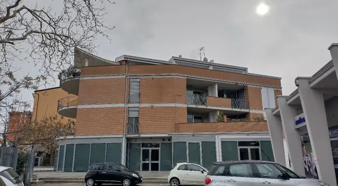 Fabbricati Costruiti Per Esigenze Commerciali · Benevento