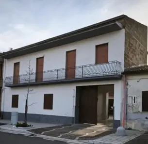 Fabbricato · Carinola