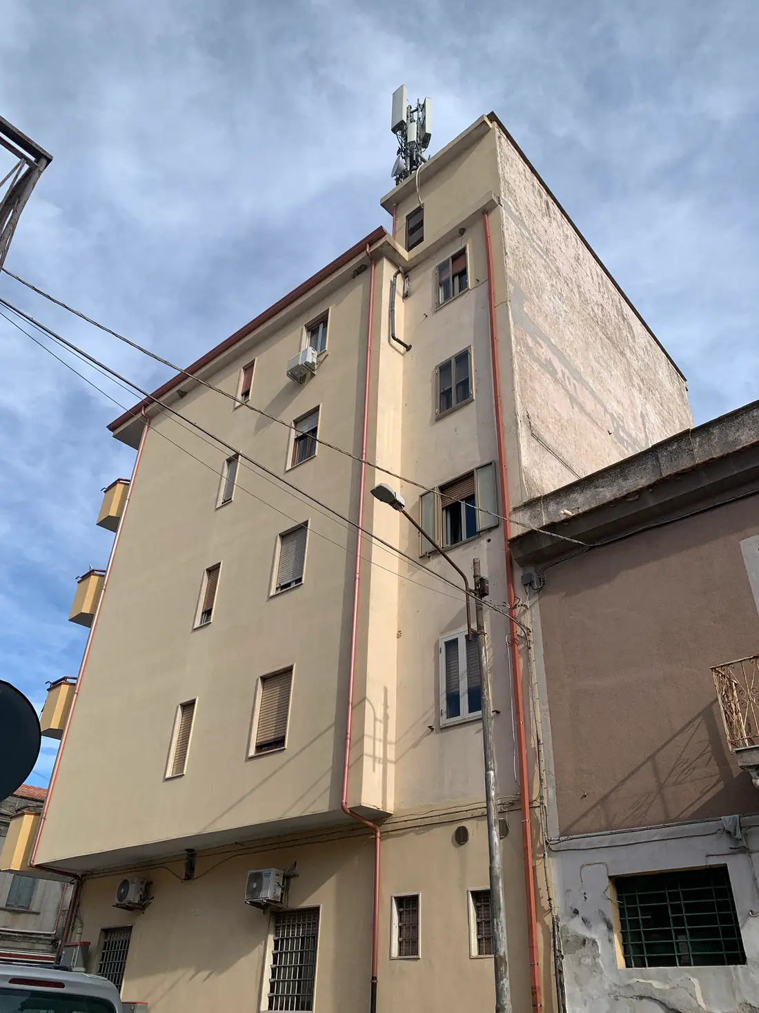 Abitazione Di Tipo Economico · Crotone