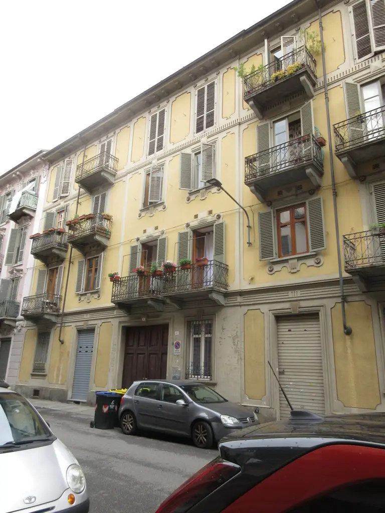 Abitazione Di Tipo Economico · Torino