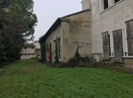 Fabbricato Rurale · Adria