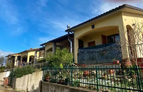 Abitazione In Villini · Deruta