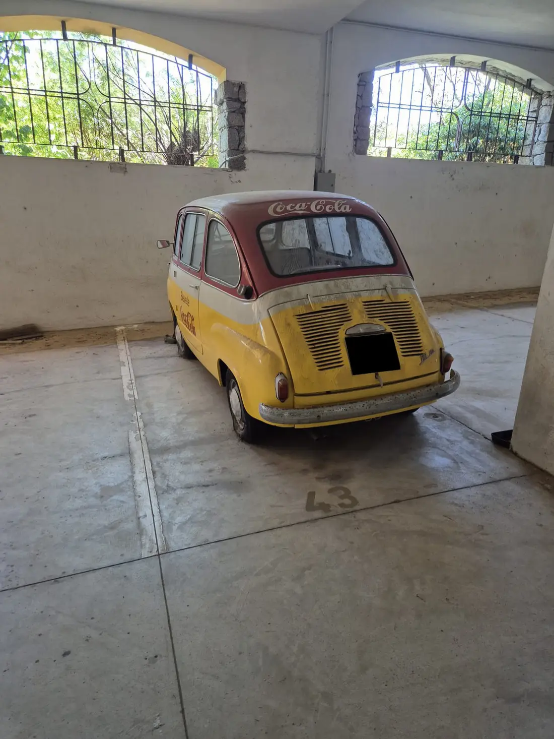 Garage O Autorimessa · Arzachena
