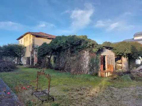 Abitazione Di Tipo Popolare · Loria