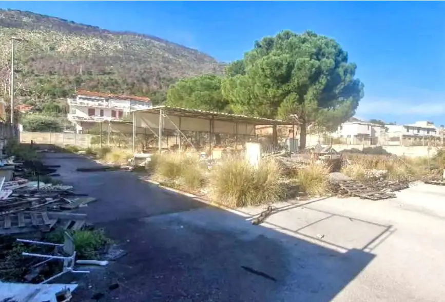 Fabbricati Costruiti Per Esigenze Commerciali · Palermo