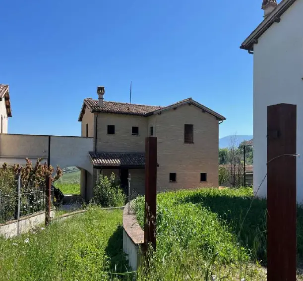 Fabbricato In Corso Di Costruzione · Montefalco