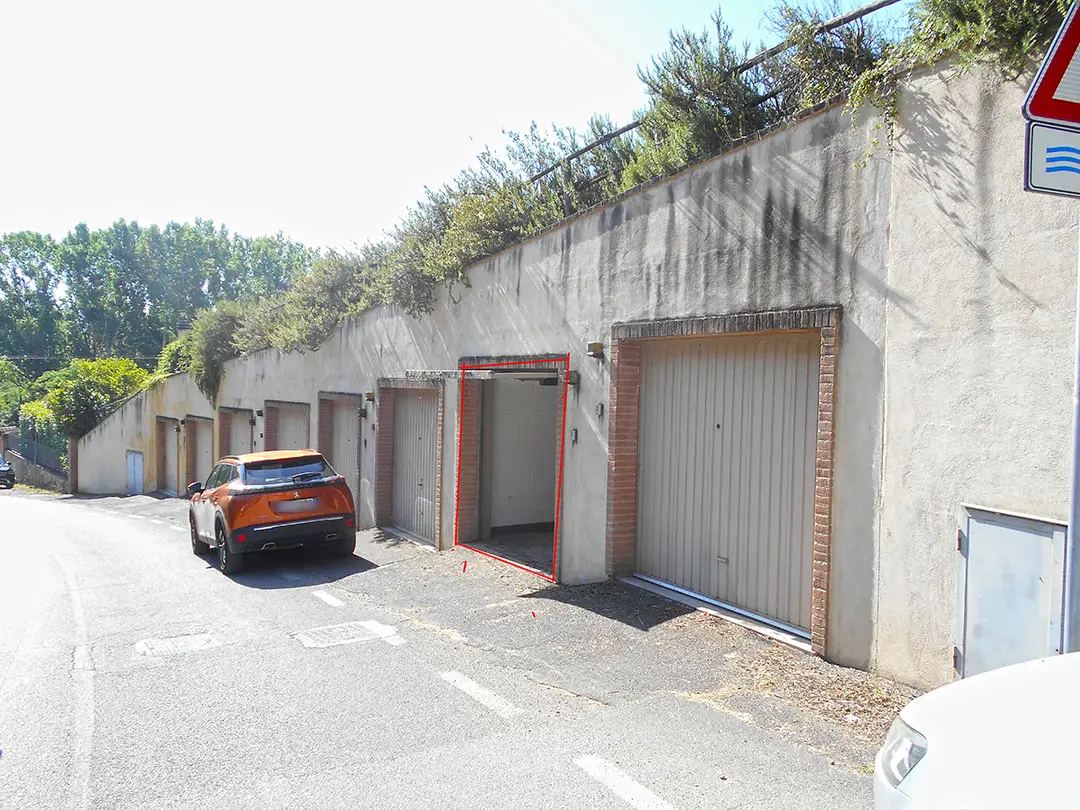 Garage O Autorimessa · Poggibonsi