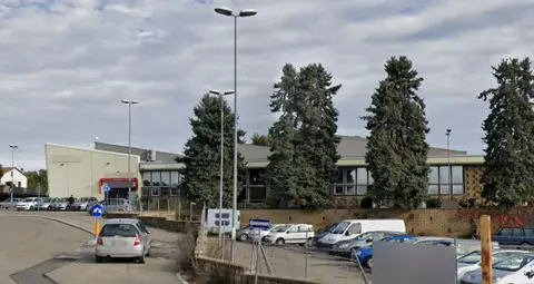 Fabbricati Costruiti Per Esigenze Commerciali all'asta a Montefiascone (VT)