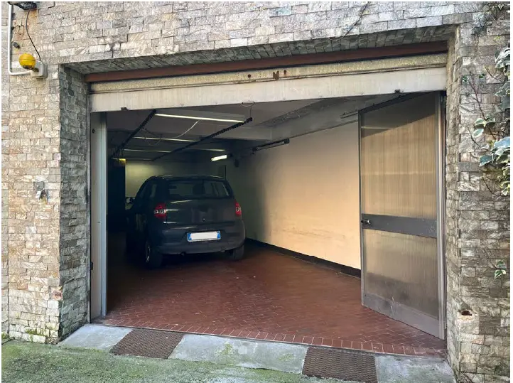 Porzione Di Immobile · Genova
