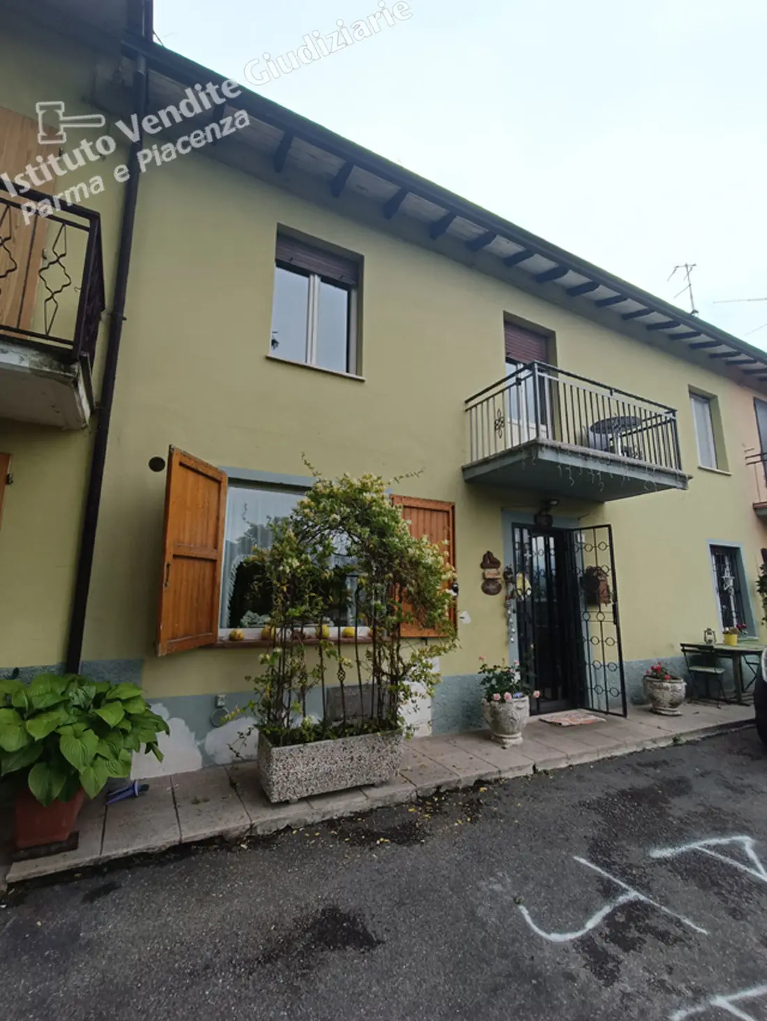 Fabbricato · Langhirano