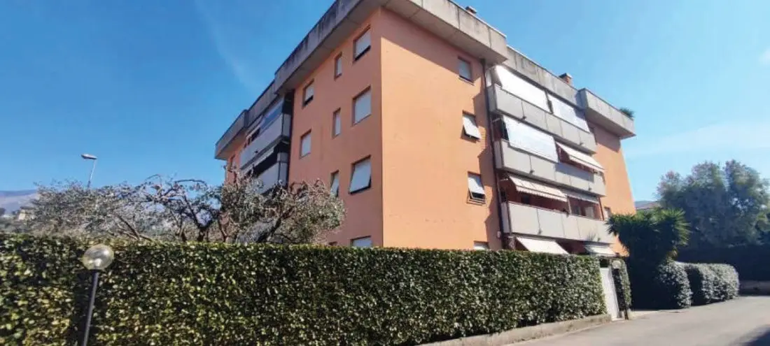 Abitazione Di Tipo Civile · Carrara
