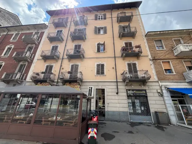 Abitazione Di Tipo Ultrapopolare · Torino