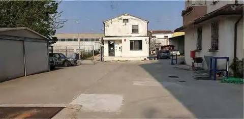 Opifici all'asta a Castelbelforte (MN)