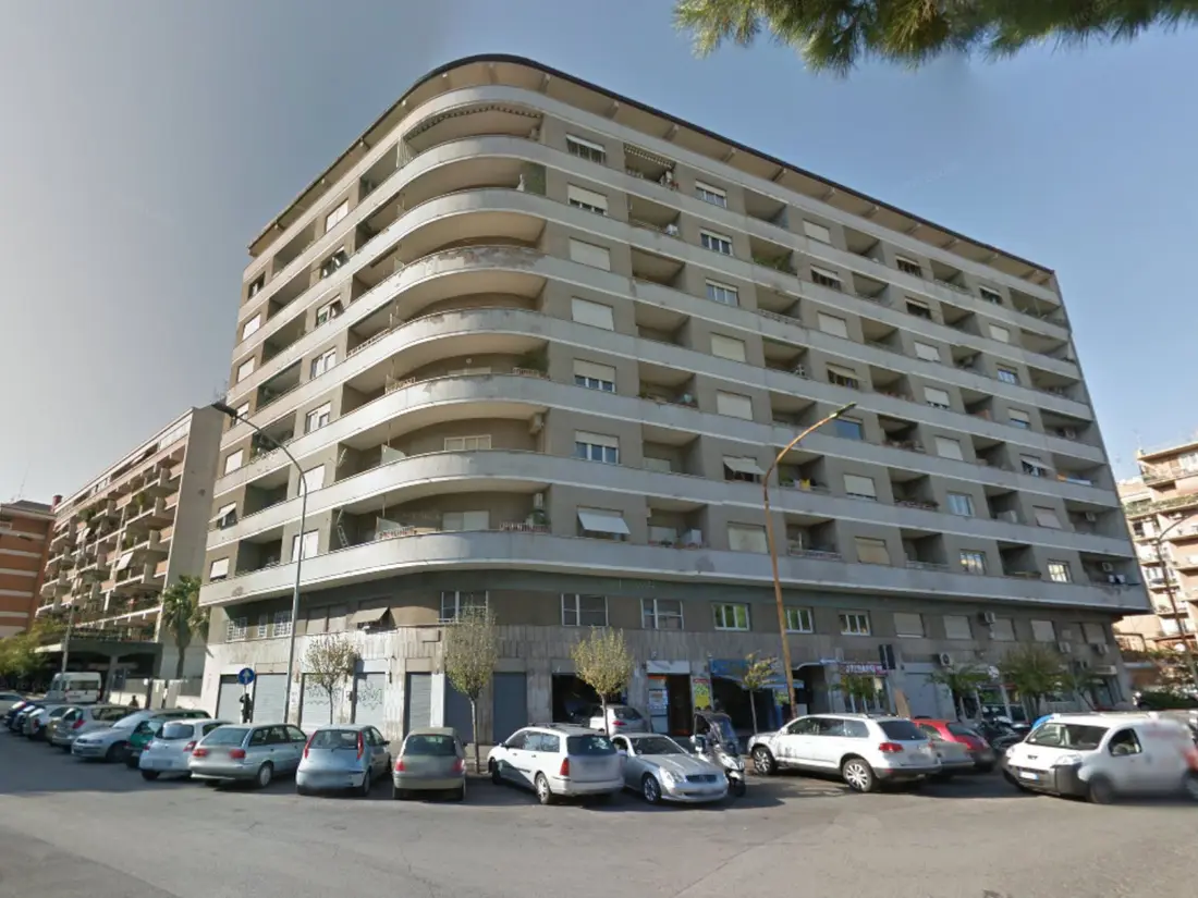 Abitazione Di Tipo Economico · Roma