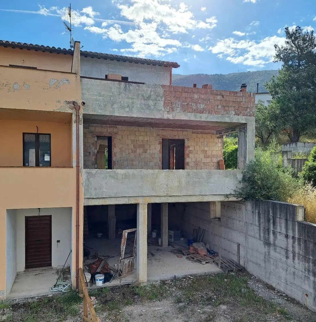 Porzione Di Fabbricato In Corso Di Costruzione · Trevi