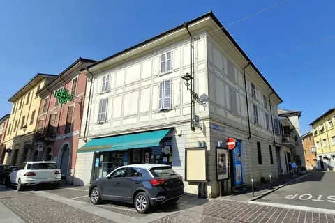 Negozio all'asta a Borgonovo Val Tidone (PC)