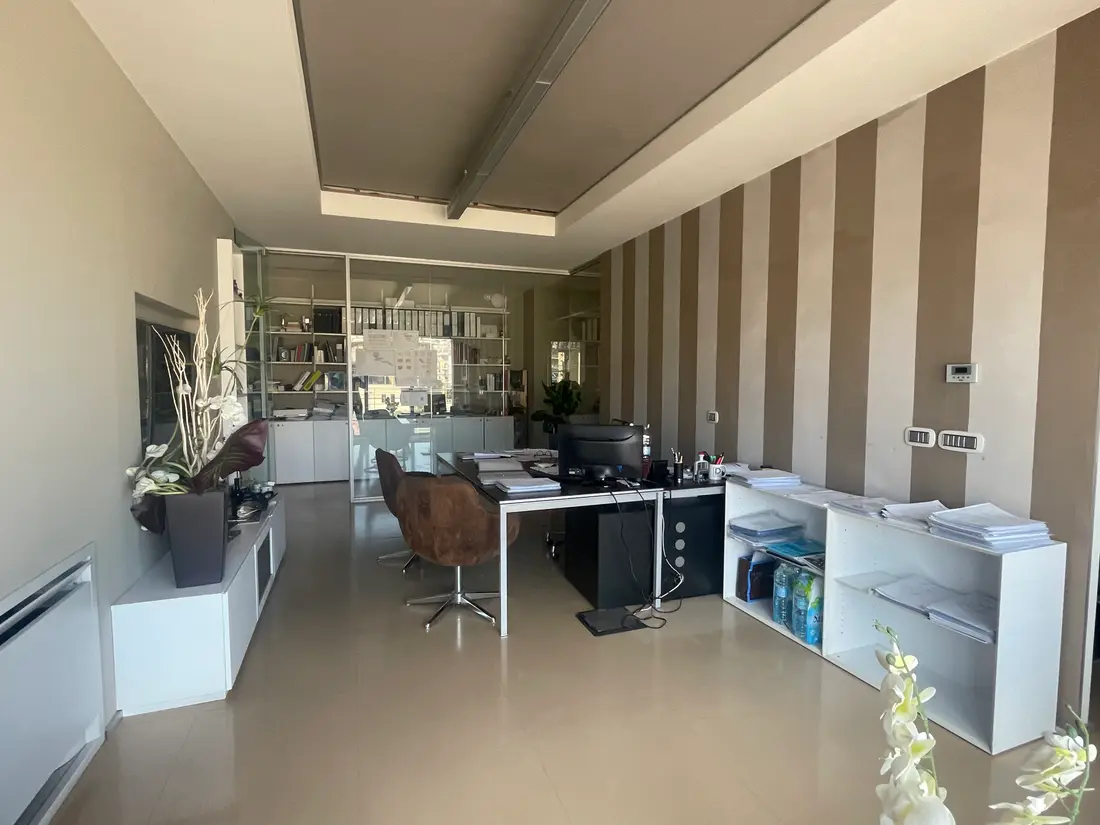 Uffici E Studi Privati · Genova