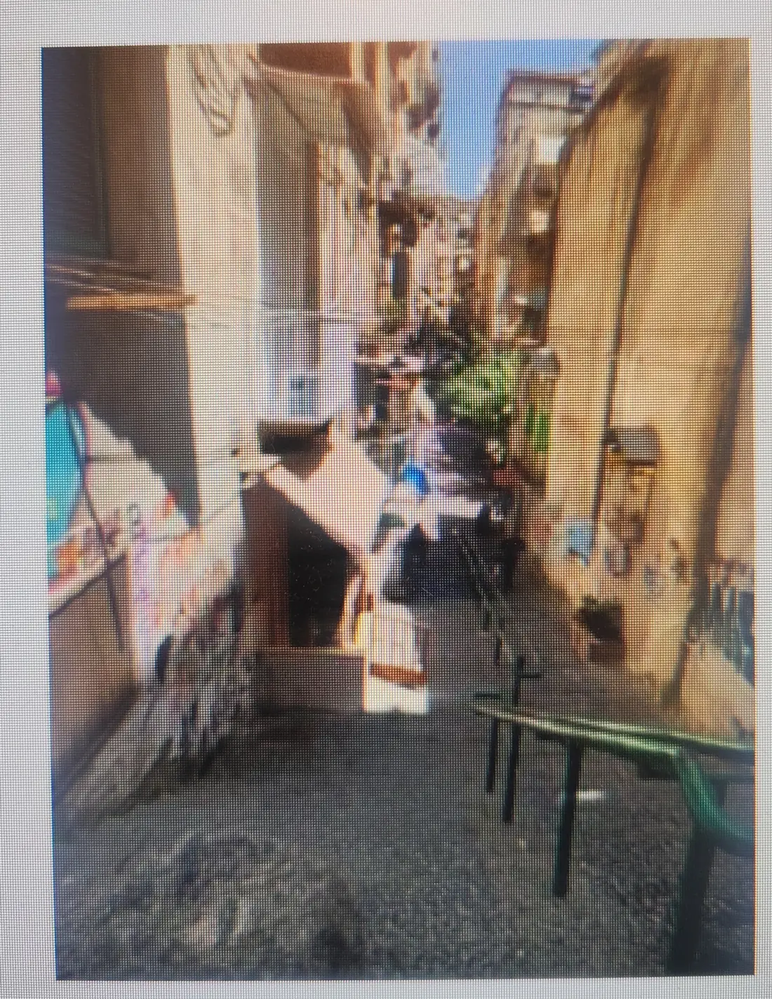 Abitazione Di Tipo Ultrapopolare · Napoli