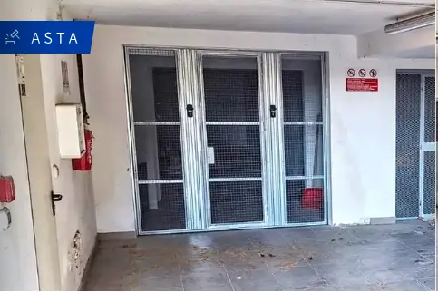 Posto Auto · Cingoli
