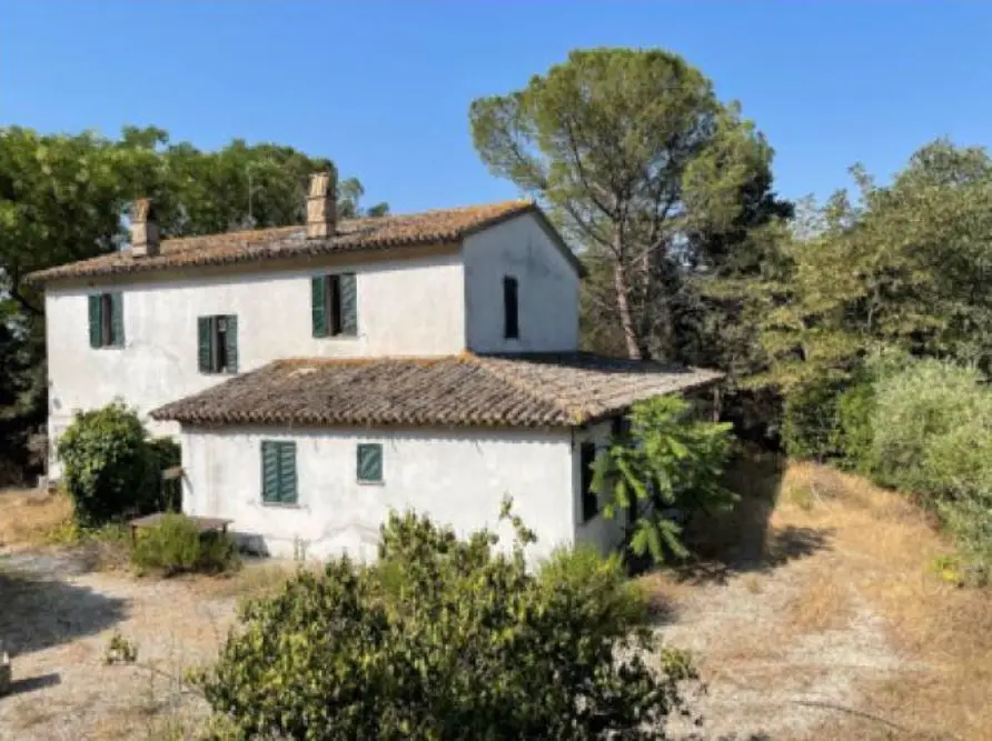 Fabbricati Per Attività Agricole · Spello