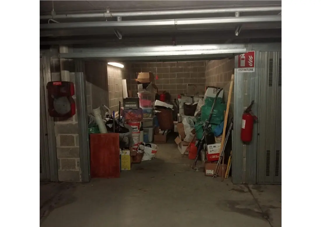 Garage O Autorimessa · Genova