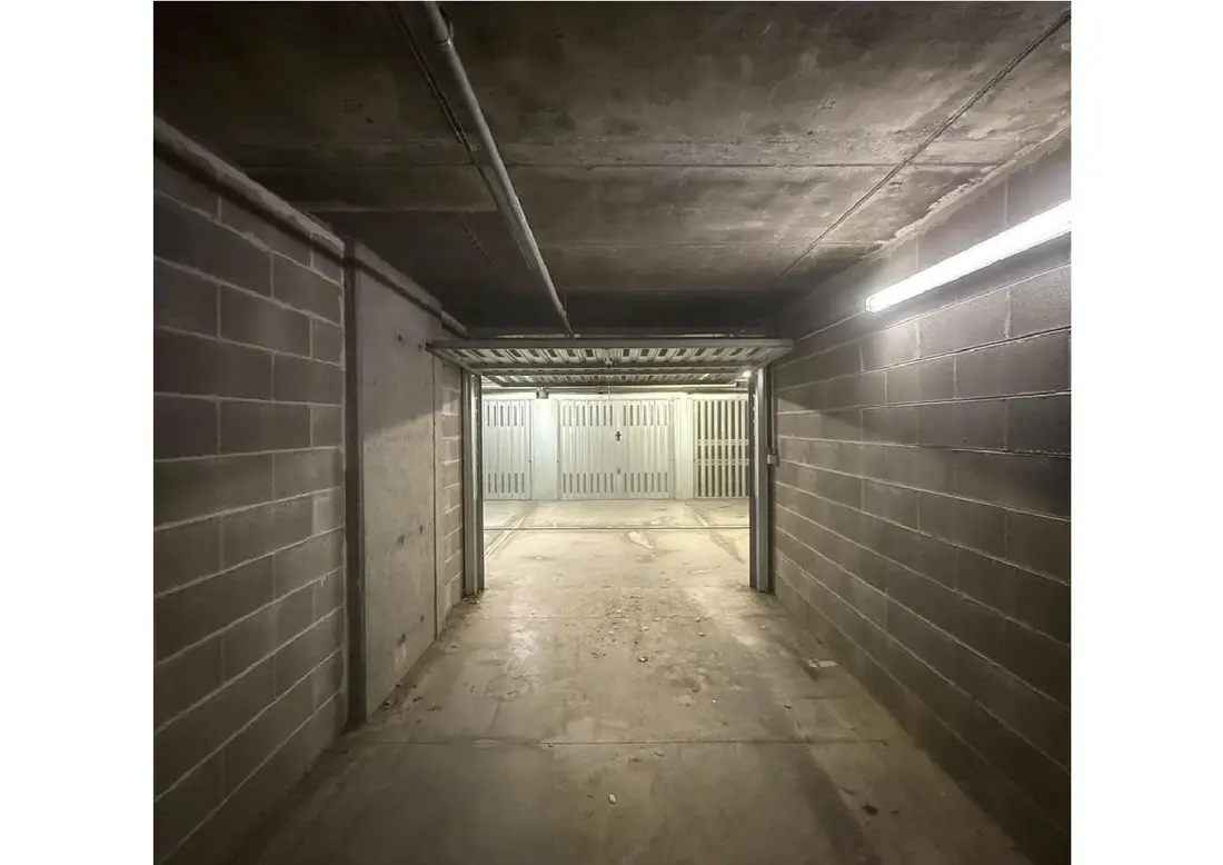 Garage O Autorimessa · Genova