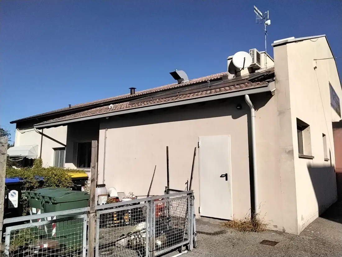 Fabbricati Costruiti Per Esigenze Commerciali · Reggio nell'Emilia