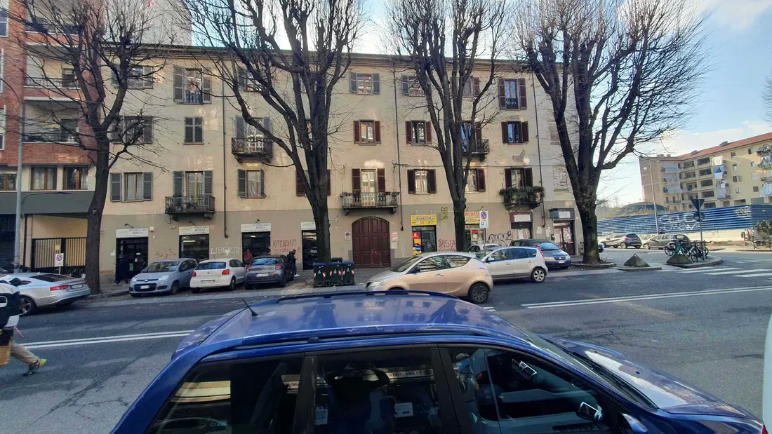 Abitazione Di Tipo Ultrapopolare · Torino