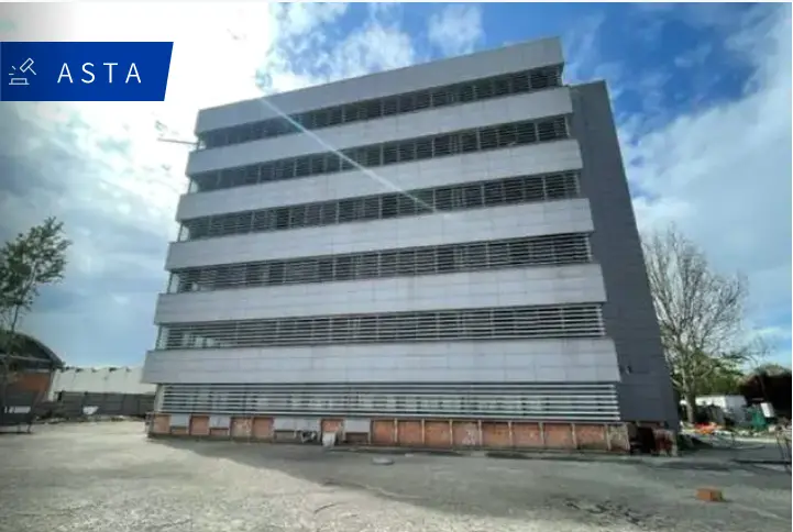 Fabbricati Costruiti Per Esigenze Commerciali · Bologna