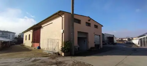 Magazzini E Locali Di Deposito all'asta a Montevarchi (AR)