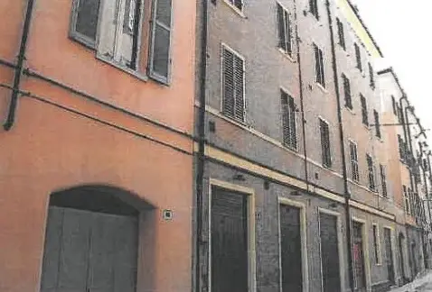 Negozio all'asta a Modena (MO)
