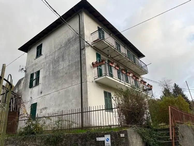 Abitazione Di Tipo Economico · Savignone