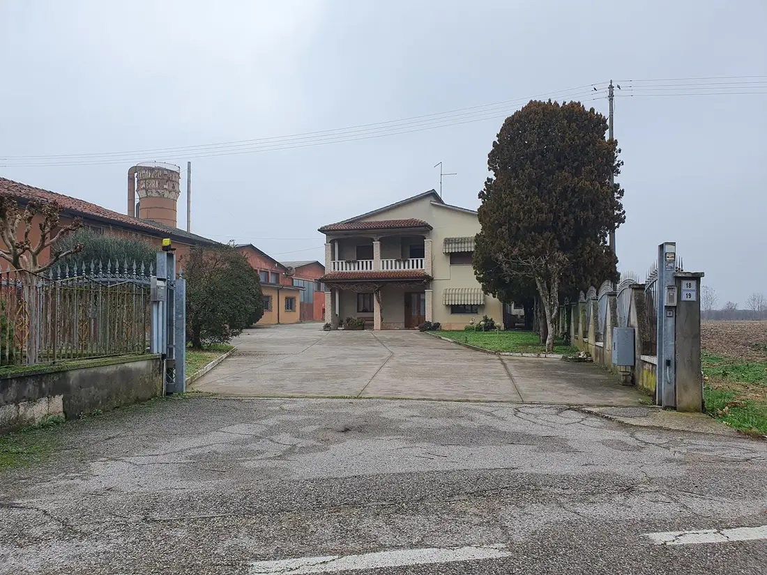 Fabbricati Costruiti Per Esigenze Industriali · San Pietro di Morubio