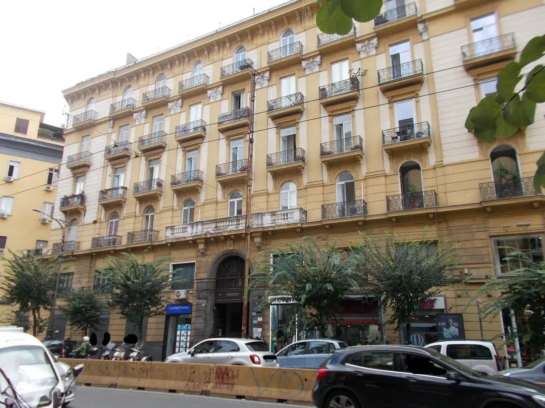 Abitazione Di Tipo Civile · Napoli
