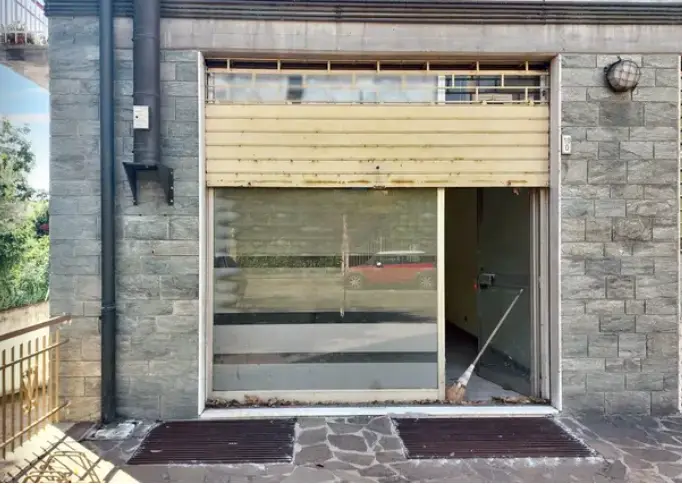 Negozio · Scandiano